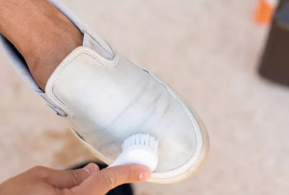 How to clean canvas vans
