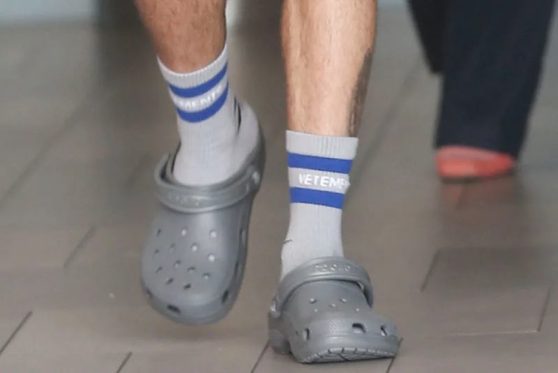 crocs meant to be worn with socks